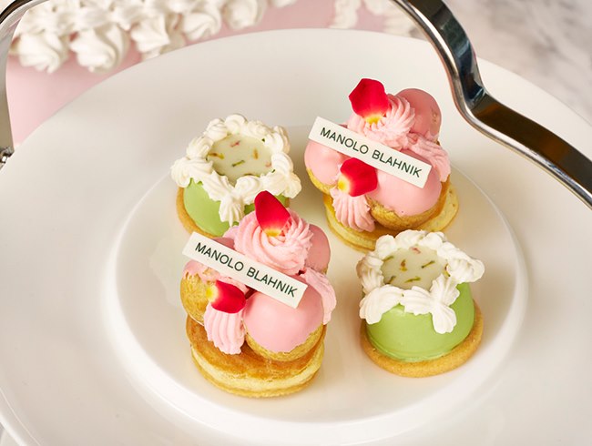 マリー・アントワネット by マノロ ブラニク アフタヌーンティー